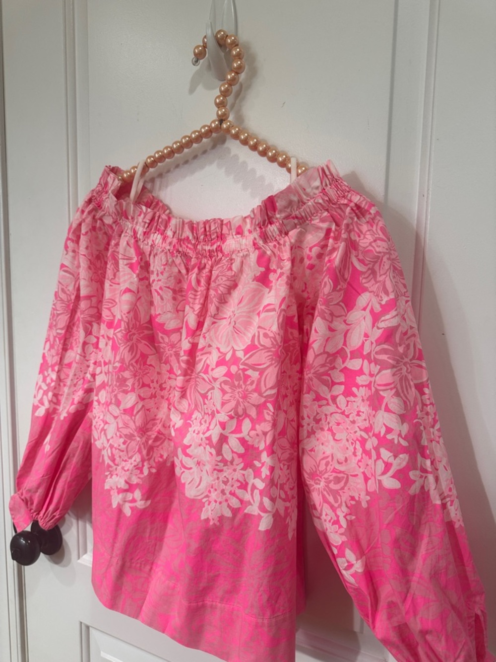 Off-Shoulder Pink Floral Blouse - Picture 4 of 8